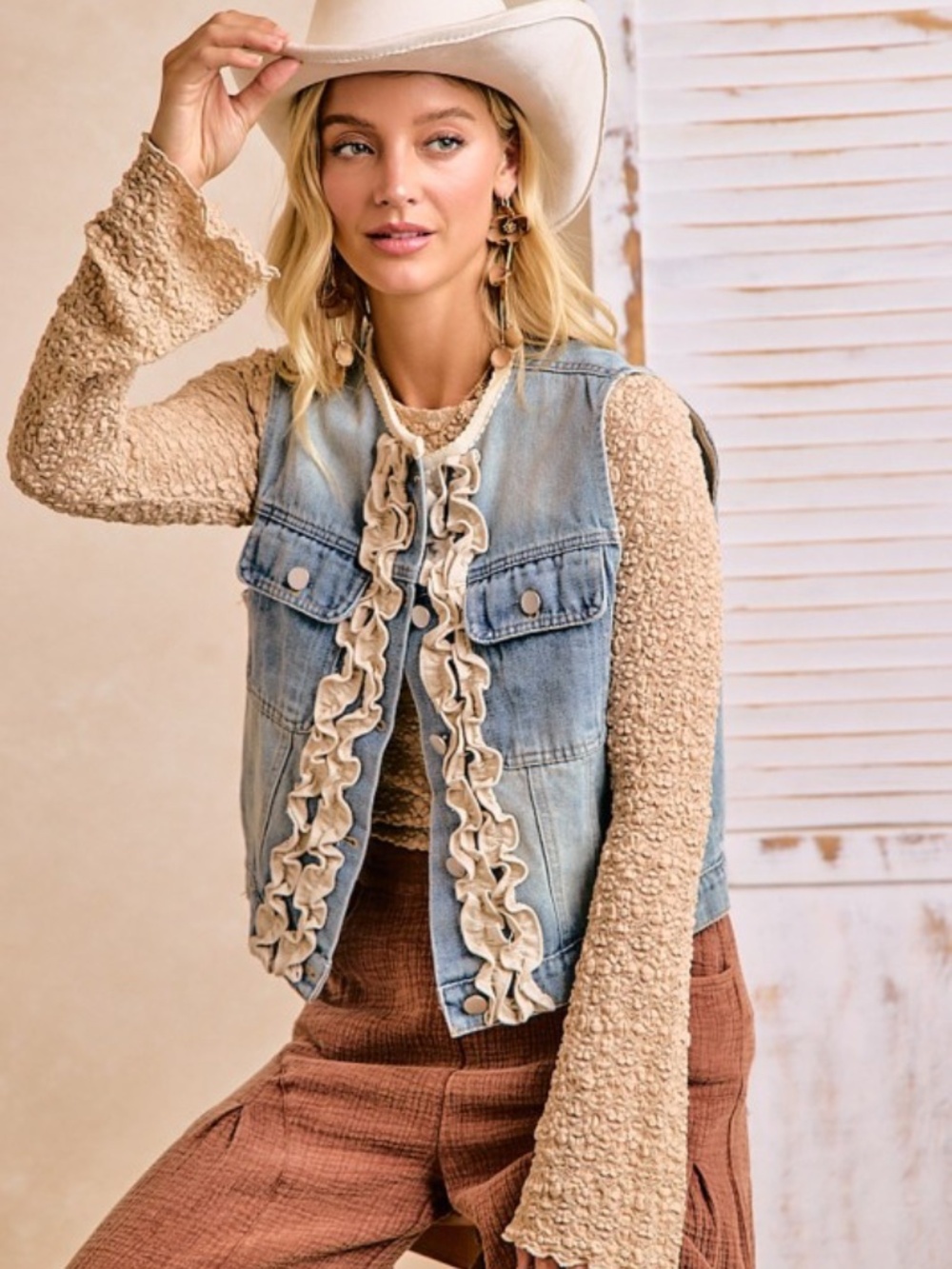 BiBi Washed Denim Ruffle Layering Vest - Picture 4 of 6